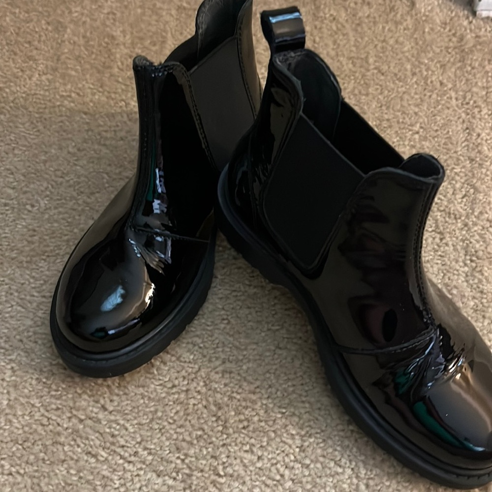Naturino Black Patent Chelsea Boots for Kids